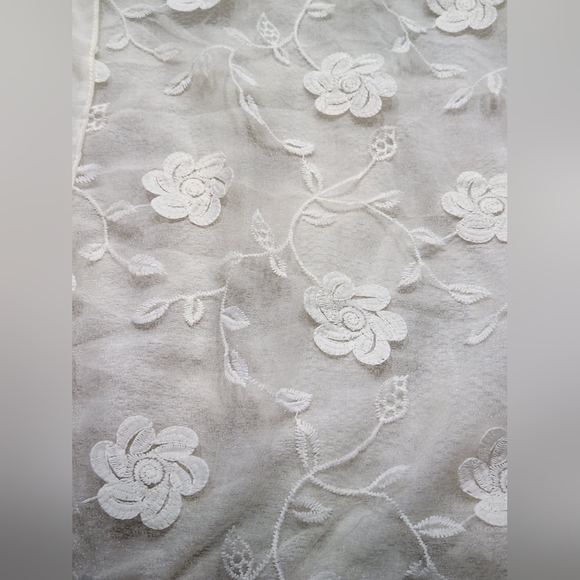 WinWin Womens Cream Ivory Sheer Embroidered Lace Floral Infinity Scarf - Picture 6 of 10